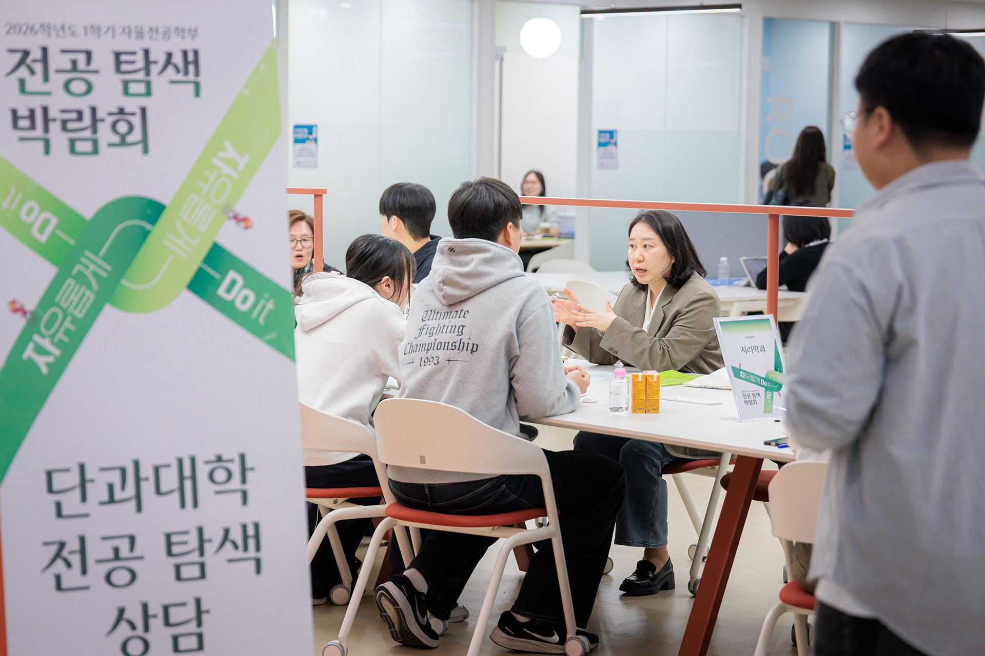 경희대학교 로고 이미지